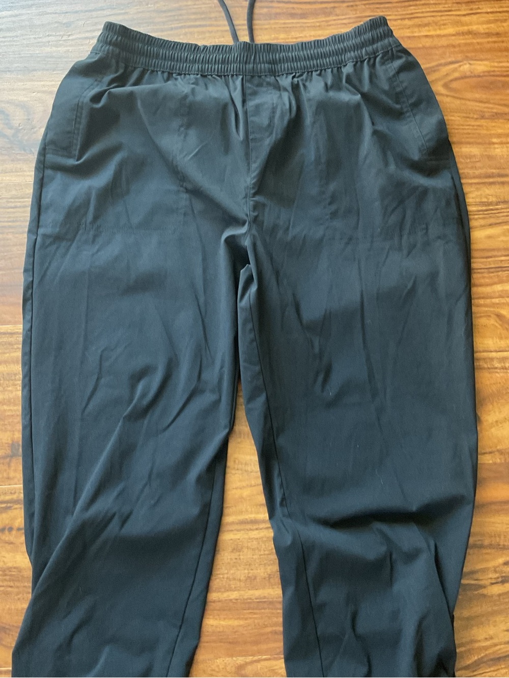 Columbia NWT Women’s Medium Track Pants Nylon Straight Leg Lightweight Black - Picture 2 of 5